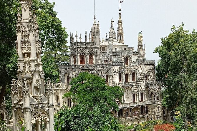 1 Hour Sightseeing Tour in Sintra with Tuktuk - Your guide experience: Daniel, Marisa, and story-driven stops