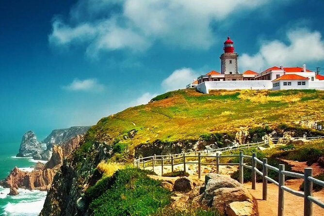3-Night Private Tour of Lisbon, Sintra, Cascais, Estoril, Sesimbra and Arrábida - Accommodation choices: standard or luxury apartments in old town