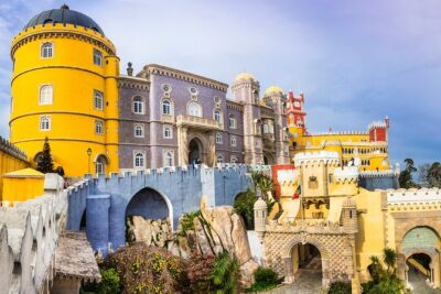 3 Tours Private / Tour SINTRA Second Day Tour FÁTIMA Third day Tour LISBON - Day 2 Fátima: pilgrim routes, basilicas, and the quiet power of place