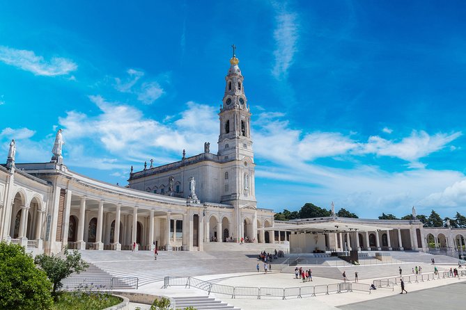 3 Tours Private / Tour SINTRA Second Day Tour FÁTIMA Third day Tour LISBON - Guides matter: what the guide reviews tell you to expect