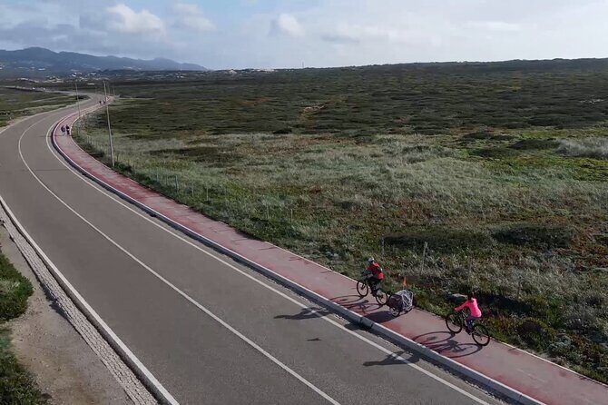 E-bike from Sintra Mountains to Cascais Sea with pickup in Lisbon - Key highlights