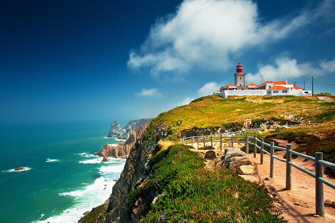 Exclusive Private Tour to Sintra, Pena Palace & Cascais - Cascais: A Calm End to the Day