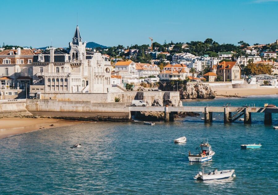 Exclusive tour by car - Sintra city and Cascais city - Cascais City Center Stroll: Easy Walking, Shops, and Beach Access