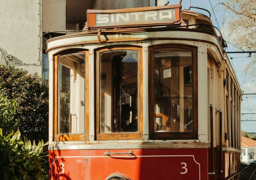 Exclusive tour by car - Sintra city and Cascais city - Sintra City Center Walk: 70 Minutes of Old Streets and Romantic Vibes
