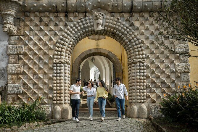 Fatima Sanctuary, Pena Palace & Nazare's Big Wave from Lisbon - Group size and comfort: check your assumptions