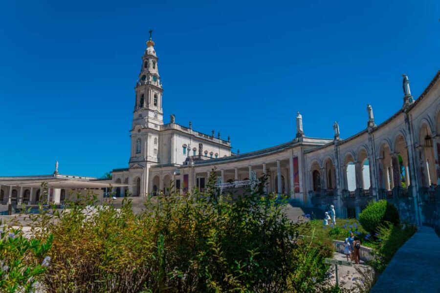 From Lisbon: Fátima, Nazaré & Sintra – 3 Cities Guided Tour - What the pacing feels like across 3 very different towns