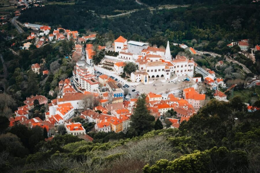 From Lisbon: Half-Day Sintra Tour - Walking the Sintra Historical Centre Without Losing the Plot