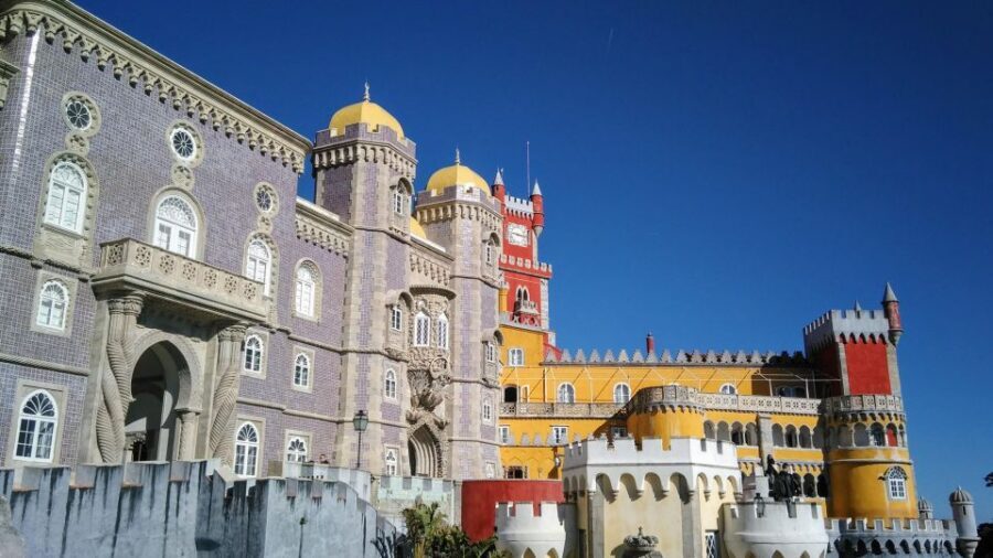 From Lisbon: Nazare and Sintra Private Tour - Languages and guide style: practical communication all day