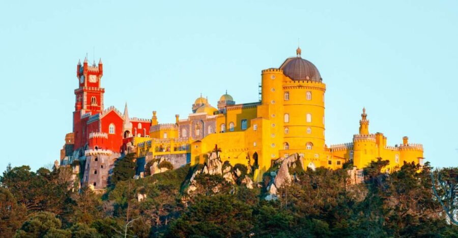 From Lisbon: Sintra, Cascais and Estoril Full-Day Tour - Sintra village and Travesseiros de Sintra: the sweetest 45 minutes