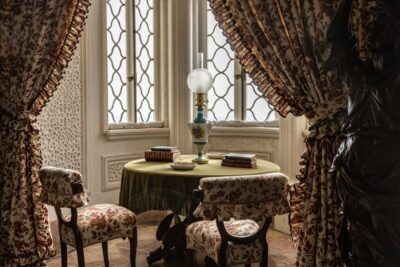 From Lisbon: Sintra Pena Palace Cascais 8-People Group Tour - Sintra village first: set the mood before the palaces