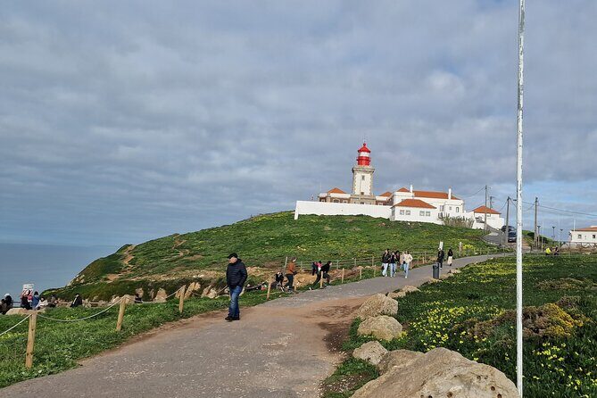 From Lisbon to Sintra, Cabo da Roca + Wine Tasting, Hotel Pick-Up - Sintra Palaces: How to Choose Between Pena, Palácio da Vila, Regaleira, and Queluz