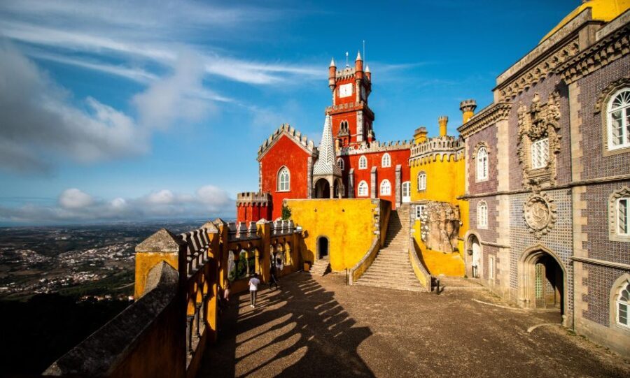 From Sintra: Pena Palace Guided Tour - Meeting the guide and the Sintra-to-Palace rhythm