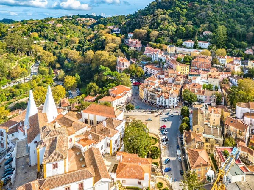 From/To Lisbon: Sintra Hop-on Hop-off Tickets + Audio Guide - Using the English audio guide the right way
