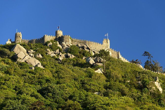 Full Day Private Tour - Sintra's World Heritage and Cascais - Cascais time and the ride back: classic seaside, plus Pastéis de Belém