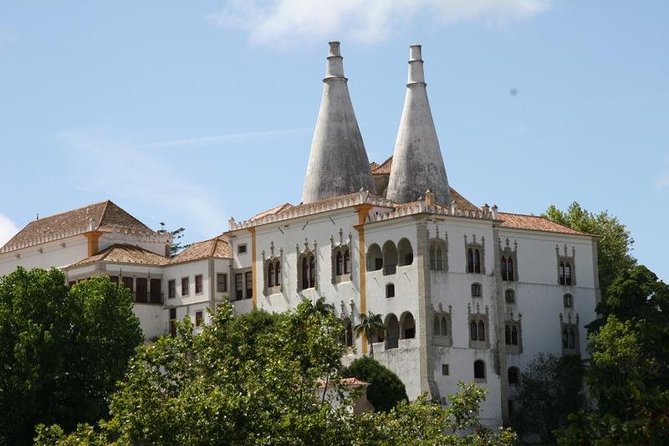 Group to Pena Palace, Sintra (pass by Regaleira) and Cascais - What to bring and how to pace yourself on a hills-and-cliffs day