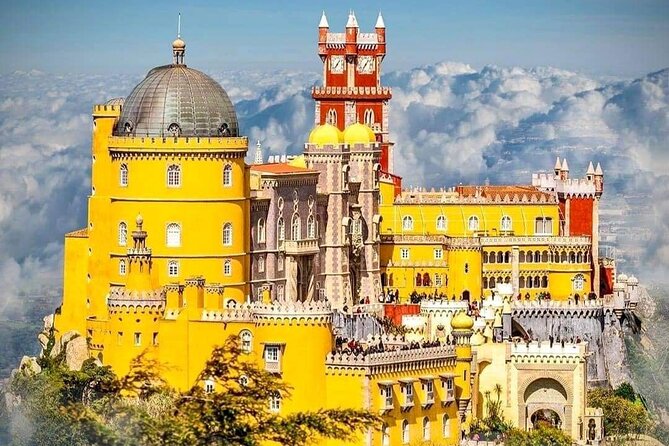 Guided Tour to Sintra and Cascais - Cascais old town and Vila de Cascais in one focused hour