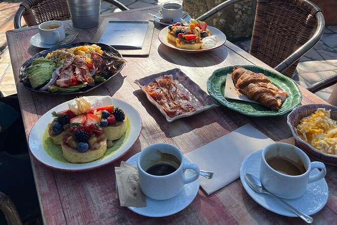 Half-Day Tour in Cascais / Sintra with Brunch and Wine Tasting - Adega Regional de Colares: Wine Tour Plus Light Snacks