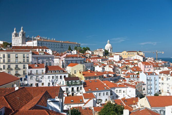 Lisbon and Sintra Essence 8H - Private Tour - Getting your bearings with Lisbon viewpoints (Senhora do Monte + São Pedro de Alcântara)