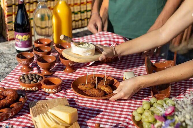 Lisbon Countryside Food Tour on a Vintage Car - Food, Drinks, and the Value of Actually Included Lunch