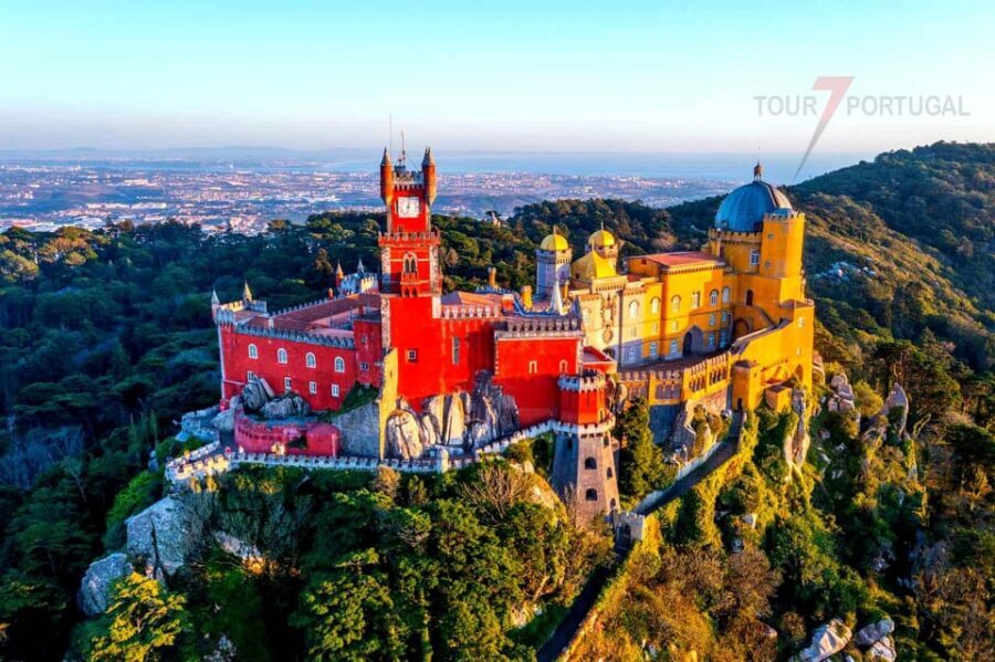 Lisbon: Pena Palace, Moorish Castle, Qta. Regaleira & Sintra - From Lisbon to Sintra, the easy way