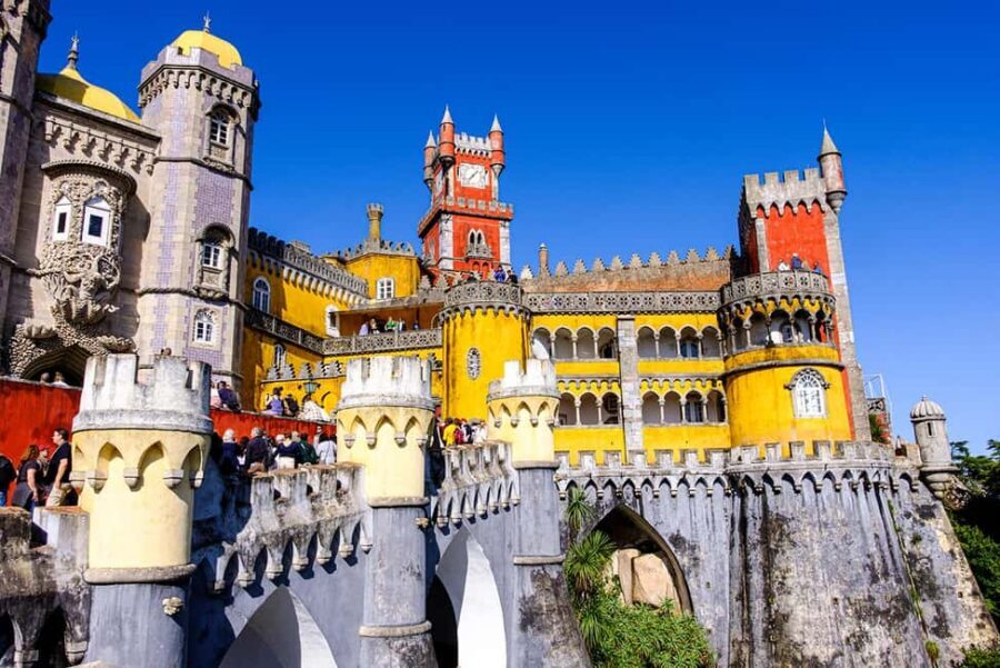 Lisbon: Pena Palace, Sintra, Cabo da Roca & Cascais Day Tour - The guide factor: why people rave about certain names
