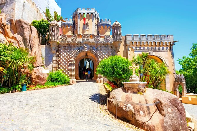 Lisbon: Pena Palace, Sintra CaboRoca Cascais Day Tour Small Group - Cascais: the seaside finish with time to walk and breathe