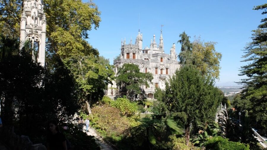 Lisbon: Pena, Regaleira & Atlantic Coast Tour with a Local - Who this tour fits best (and who should skip it)
