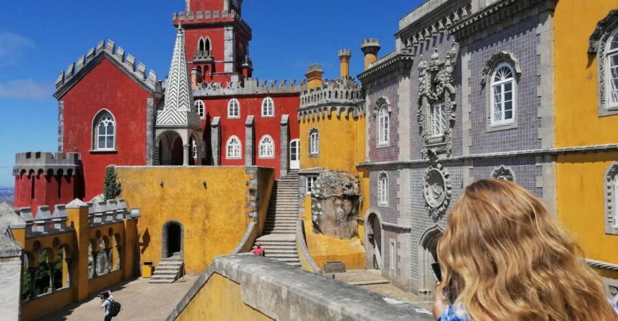 Lisbon: Pena, Regaleira & Atlantic Coast Tour with a Local - Sintra historic center and pastries: get oriented before the big palaces