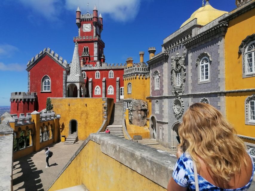Lisbon: Pena, Regaleira & Atlantic Coast Tour with a Local - Why an up-to-8 group changes everything in Sintra