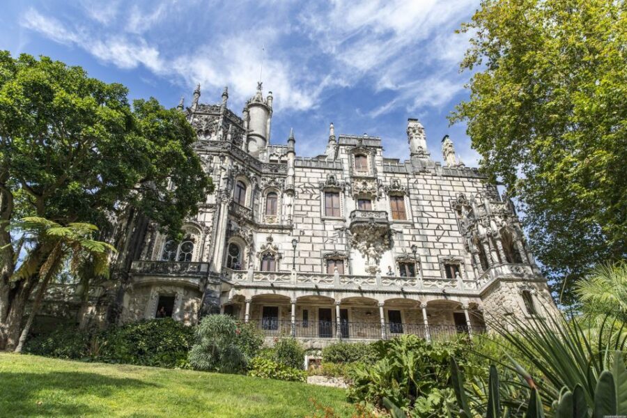 Lisbon: Private Tour Sintra, Cabo da Roca and Cascais - Scenic Return via Estoril and Carcavelos Beaches