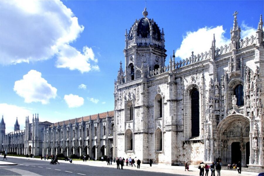 Lisbon & Sintra: Full-Day Private Tour - Pastéis de Belém: the short break that keeps the day enjoyable