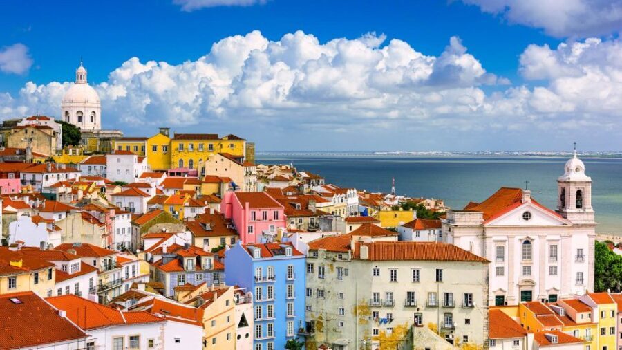 Lisbon & Sintra: Full-Day Private Tour - The switch to Sintra: from coast to mountain mood