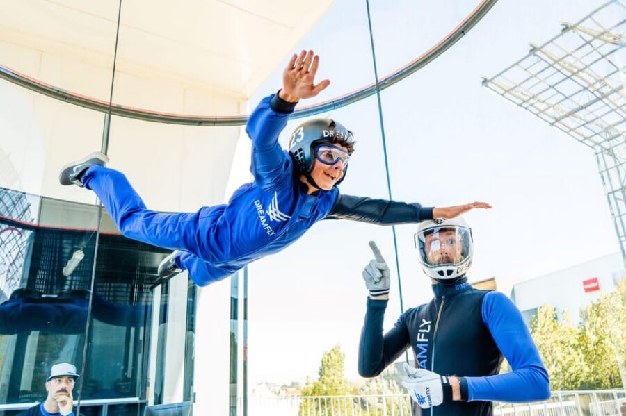 Lisbon/Sintra: Indoor Skydiving Experience - The schedule: 1.5 hours with training plus 2 x 1-minute flights