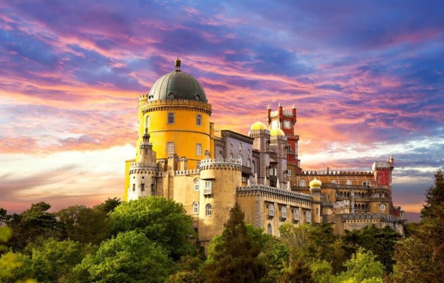 Lisbon: Sintra, Pena Palace, Cabo da Roca & Cascais Day Tour - Weather changes, route swaps, and how to be ready
