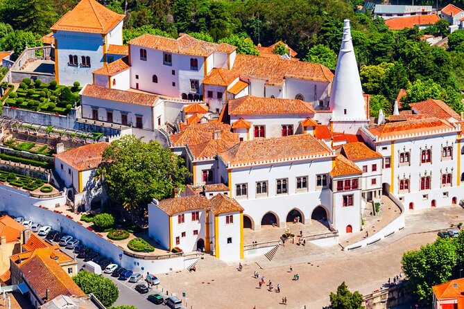 Lisbon: Sintra, Pena Palace , Cascais & Cabo Small Group Day Tour - Tips for Weather, Lines, and Keeping the Day on Track