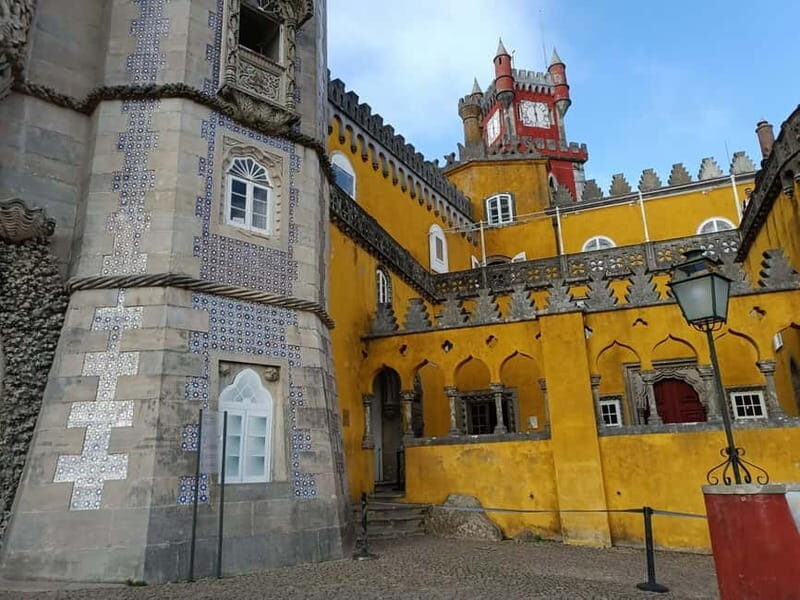 Lisbon: Sintra, Pena Palace, Moorish Castle & Regaleira Tour - Guide Style, Pace, and Photo Moments That Make the Day Feel Easy