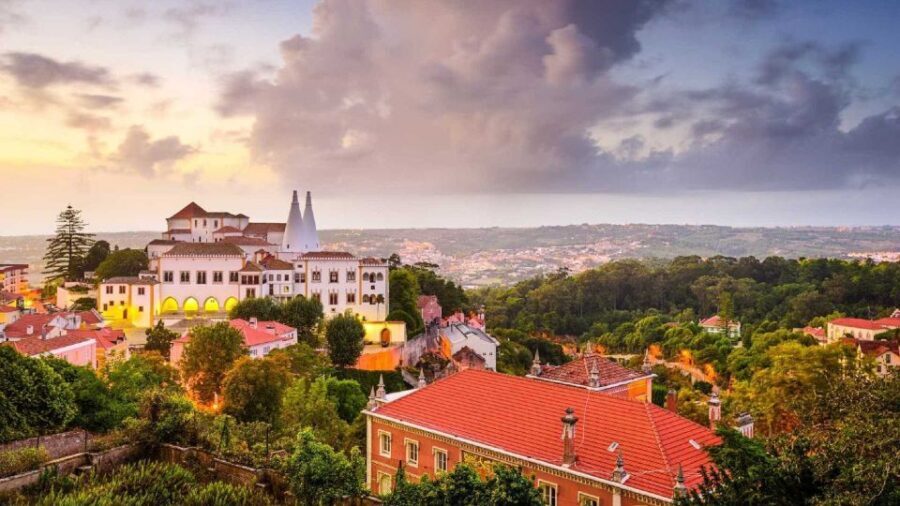 Lisbon: Sintra, Pena Palace, Quinta Regaleira, Cascais Tour - Cascais and Estoril Coast: seaside stroll time that feels human
