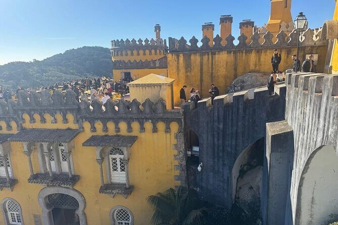 Lisbon: Sintra, Pena, Regaleira, Cabo Roca Coast and Cascais 8h - A day that links Sintra palaces to the Atlantic
