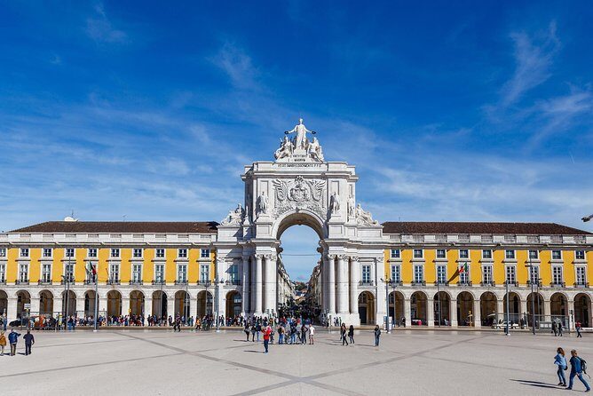 Lisbon & Sintra The Highlights Private Luxury Tour - How the Private Guide Time Works When Inside Tours Aren’t Included