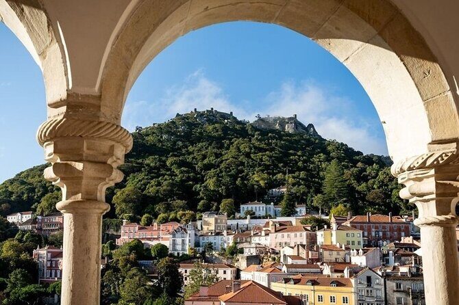 Lisbon : Sintra with Palácio DA Pena, Cascais, Cabo Roca and Azenhas - Guides, Group Size, and the Value of Staying Organized