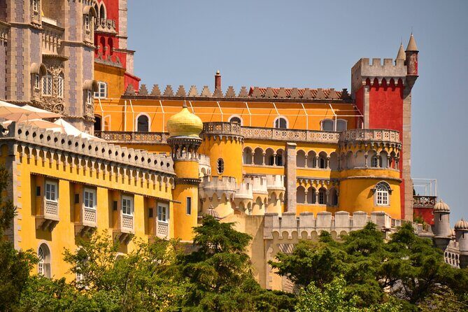 Lisbon Super Saver: 2-Day Sintra, Cascais, Fatima, Nazare and Obidos Small-Group Day Trips - Starting point and the minivan comfort that matters