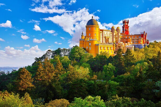 Lisbon to Sintra, Pena Palace, Regaleira & Cascais, small-group - Pacing, Walking, and Weather in Sintra