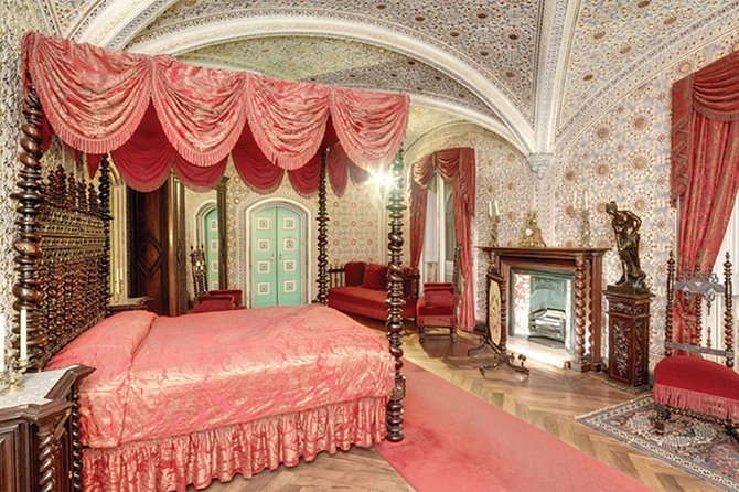 Mini Tour SINTRA (half day) - Palácio da Pena in about two hours: self-guided time, big payoff