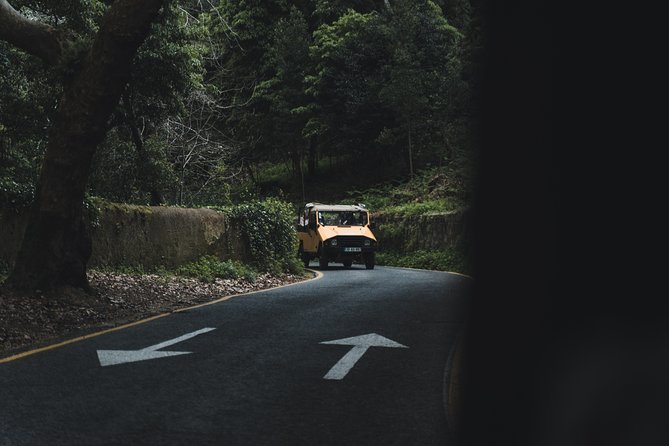 Pena Palace Jeep Safari - The on-board perks: Porto wine, snacks, and comfort gear