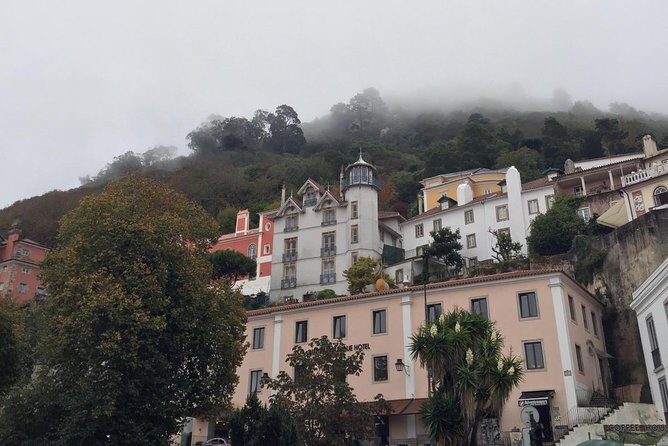 Private 4 hour Sintra Tour - Cascais on the return: the 24 km Atlantic stretch and marina pass