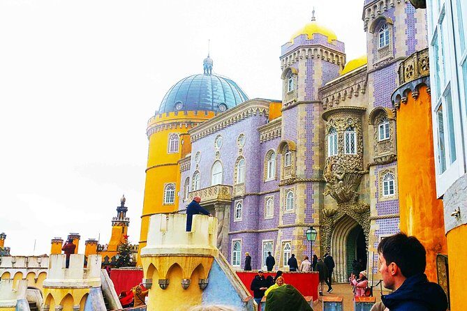 Private day tour of Obidos and Sintra from Lisbon - Óbidos: walled medieval magic, Roman roots, and Ginga de Obidos