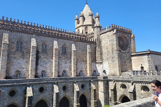 Private Évora Tour - Megaliths, Historical Center and Cork Region - Cortiçarte cork factory: from tree to product in an hour