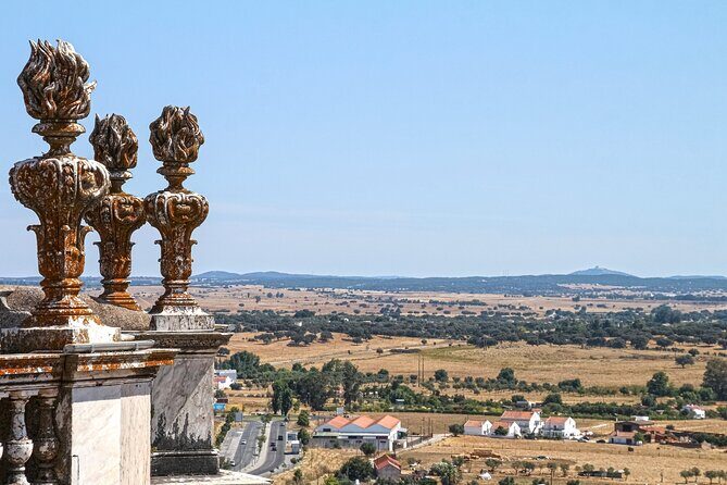 Private Évora Tour - Megaliths, Historical Center and Cork Region - How the 6 to 8 hours usually feels