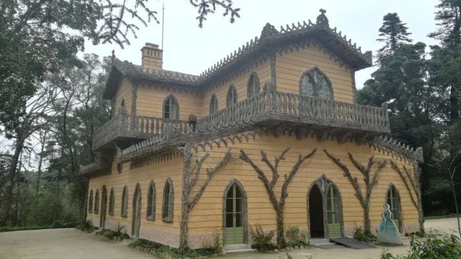 Private Half Day tour Sintra Pena Palace & Initiantion Well - Cascais Coast on the Return: When You Can Finally Exhale