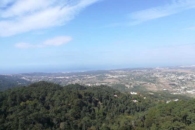 Private Sintra, Pena Palace, Cabo da Roca and Cascais Full Day - Azenhas do Mar: Cliffside Houses and a Fast Photo Window